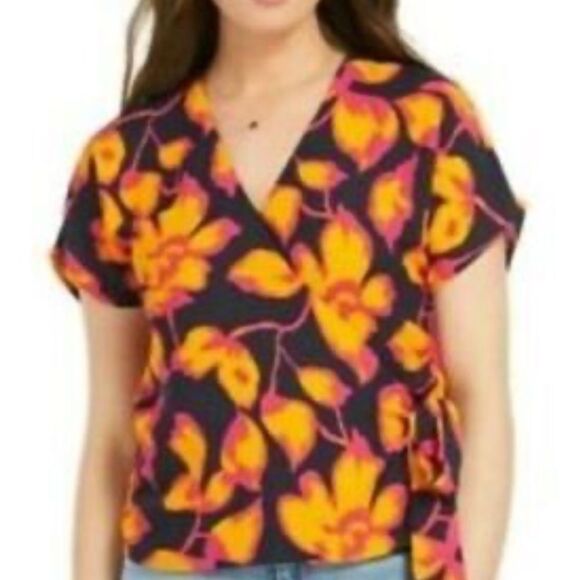 NWT Allison Joy Floral Wrap Top(size XL) - Picture 2 of 6